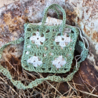 yeşil-motifli-hasır-çanta